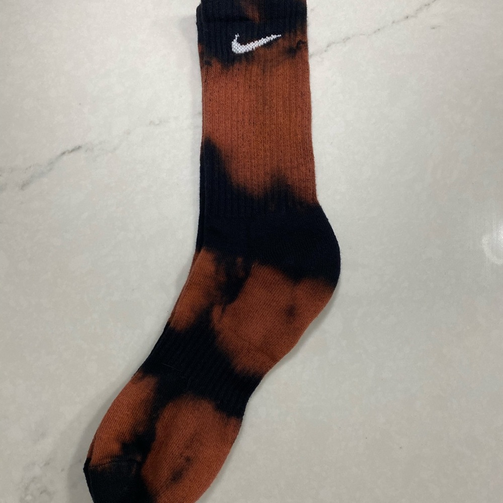 NWT Men’s Custom Reverse Tie Dye Nike Crew Socks - Picture 2 of 6